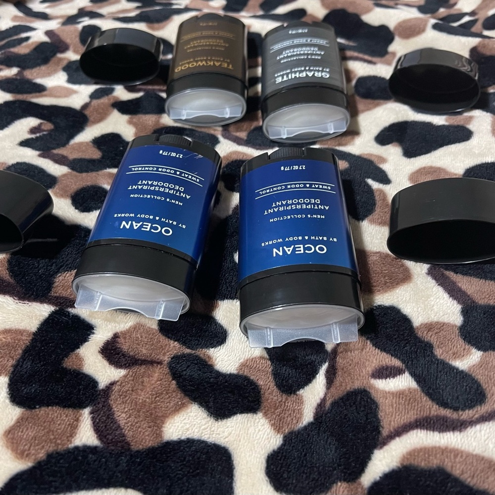 Never Used Men’s Antiperspirant Deodorant set of 4 - Picture 3 of 3